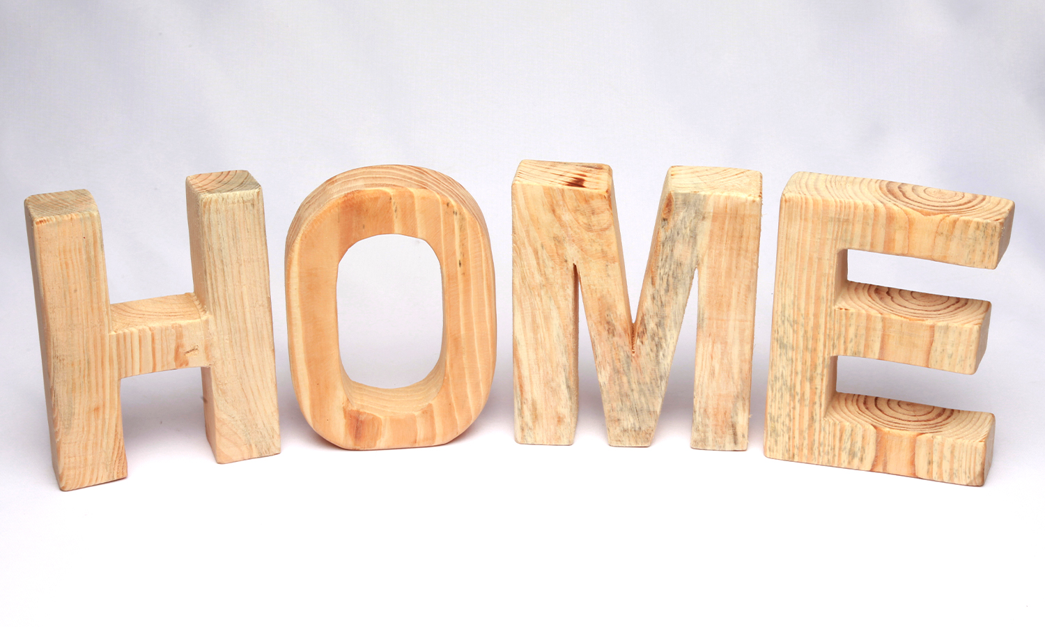 Holzbuchstaben "HOME"